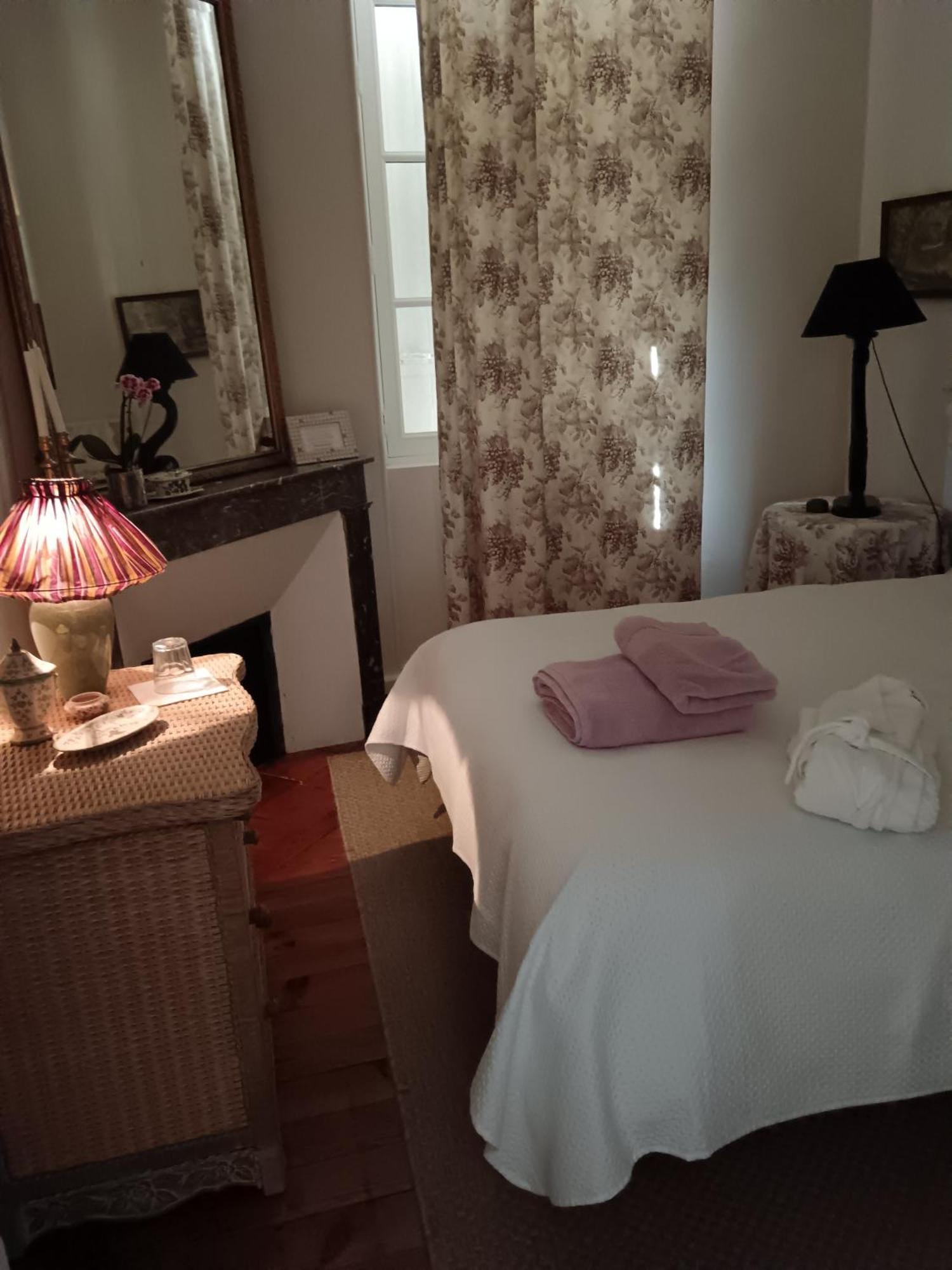 Castel La Bergerie Bed and Breakfast Laglorieuse Eksteriør billede