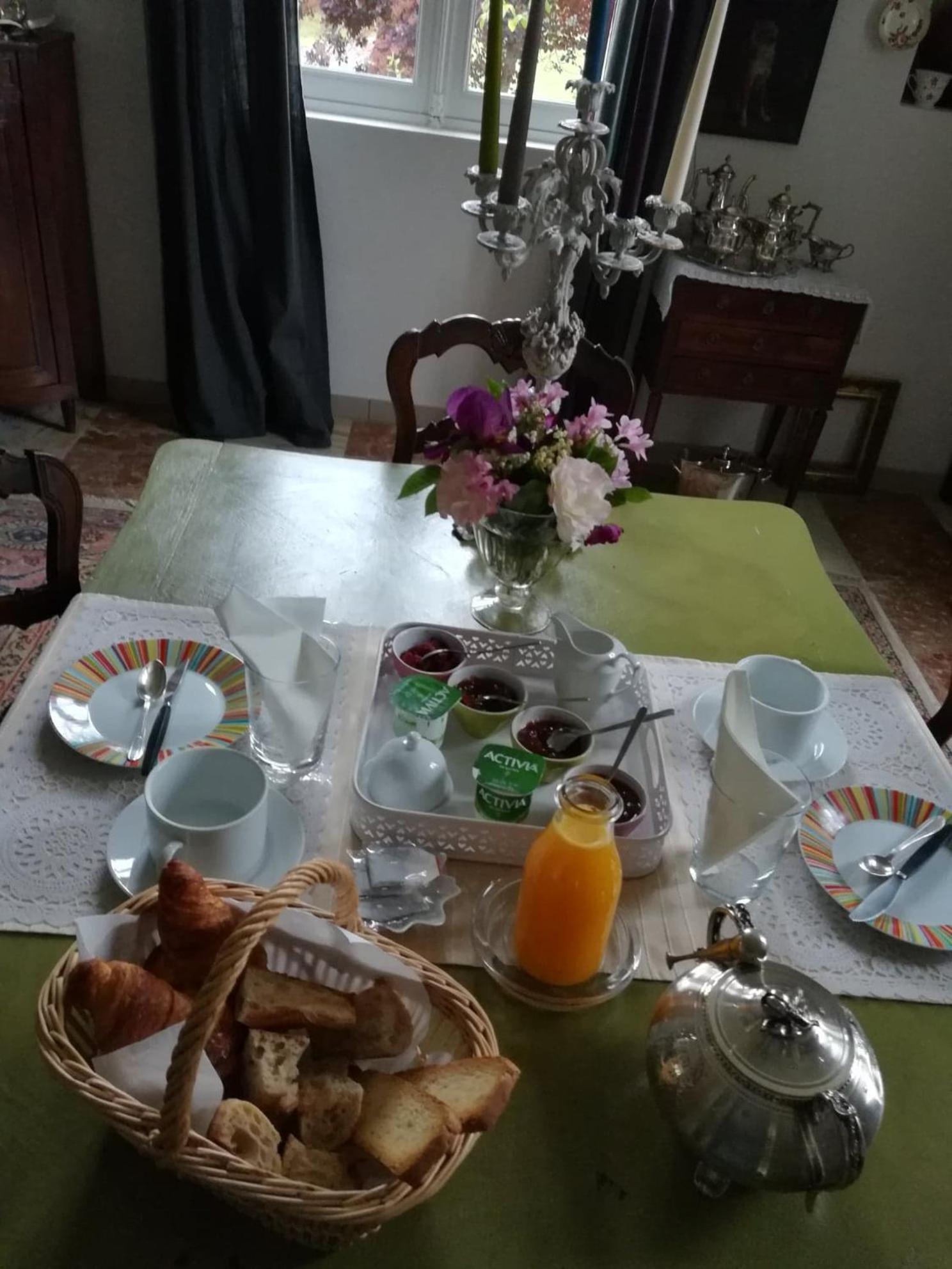 Castel La Bergerie Bed and Breakfast Laglorieuse Eksteriør billede